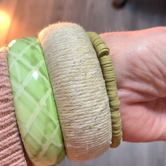 Three bracelets - Picture 3 of 5